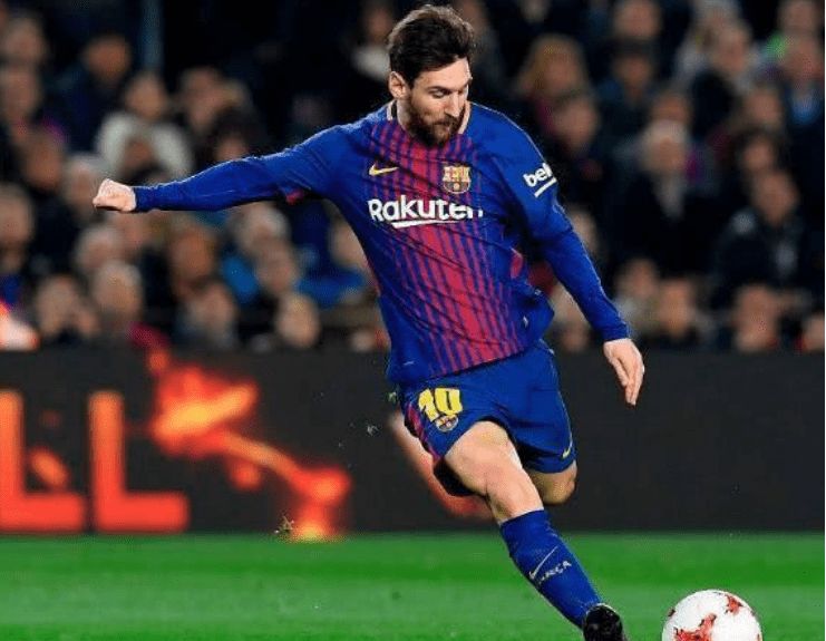 布朗本赛季第13次砍下30+，上赛季含季后赛仅10次（布朗本季30+已达13场，上季含季后赛才10场）