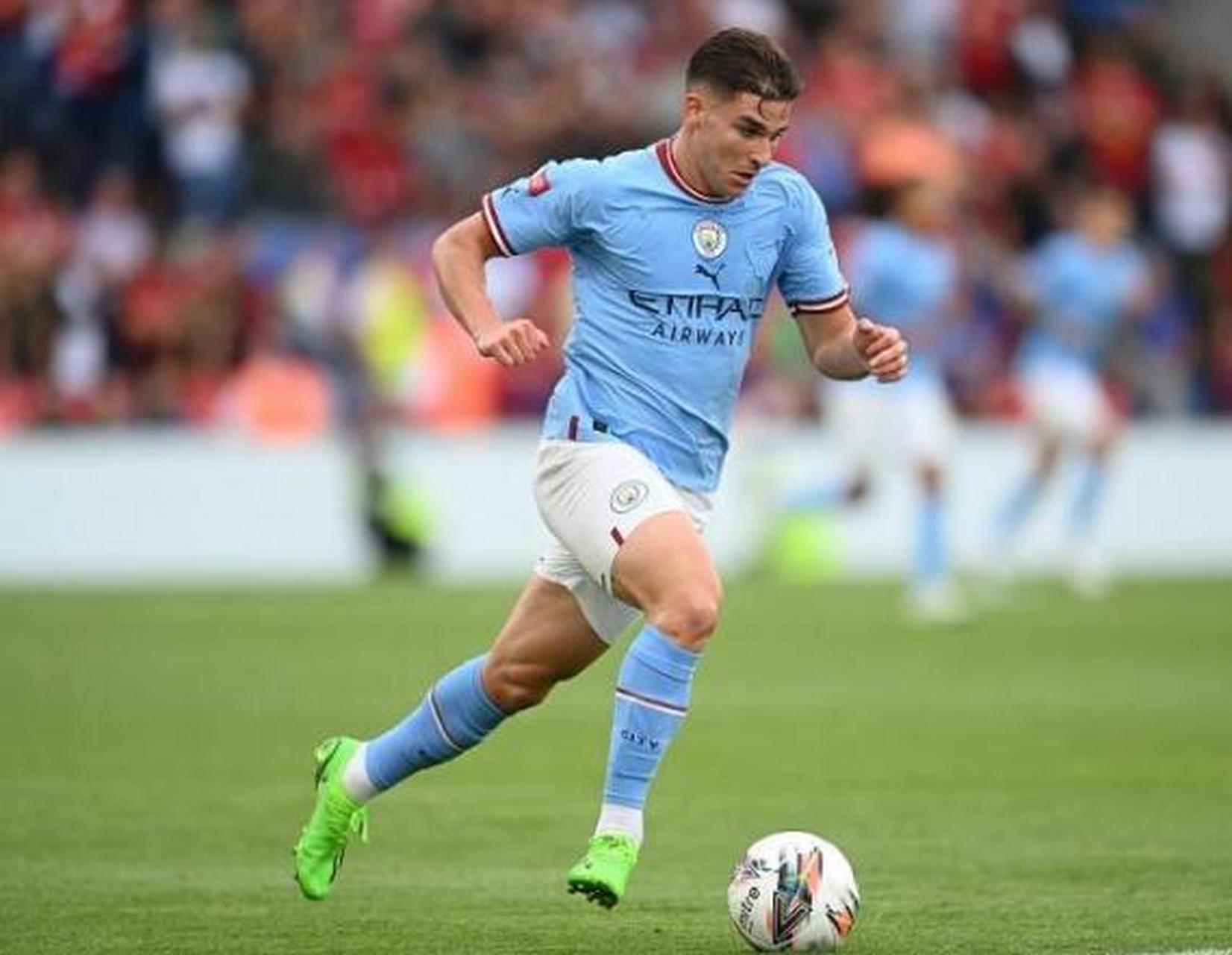 德佬：那不勒斯比去年更强；我喜欢意大利诺这样的教练（德佬：如今的那不勒斯更强，我欣赏意大利诺风格的主帅）