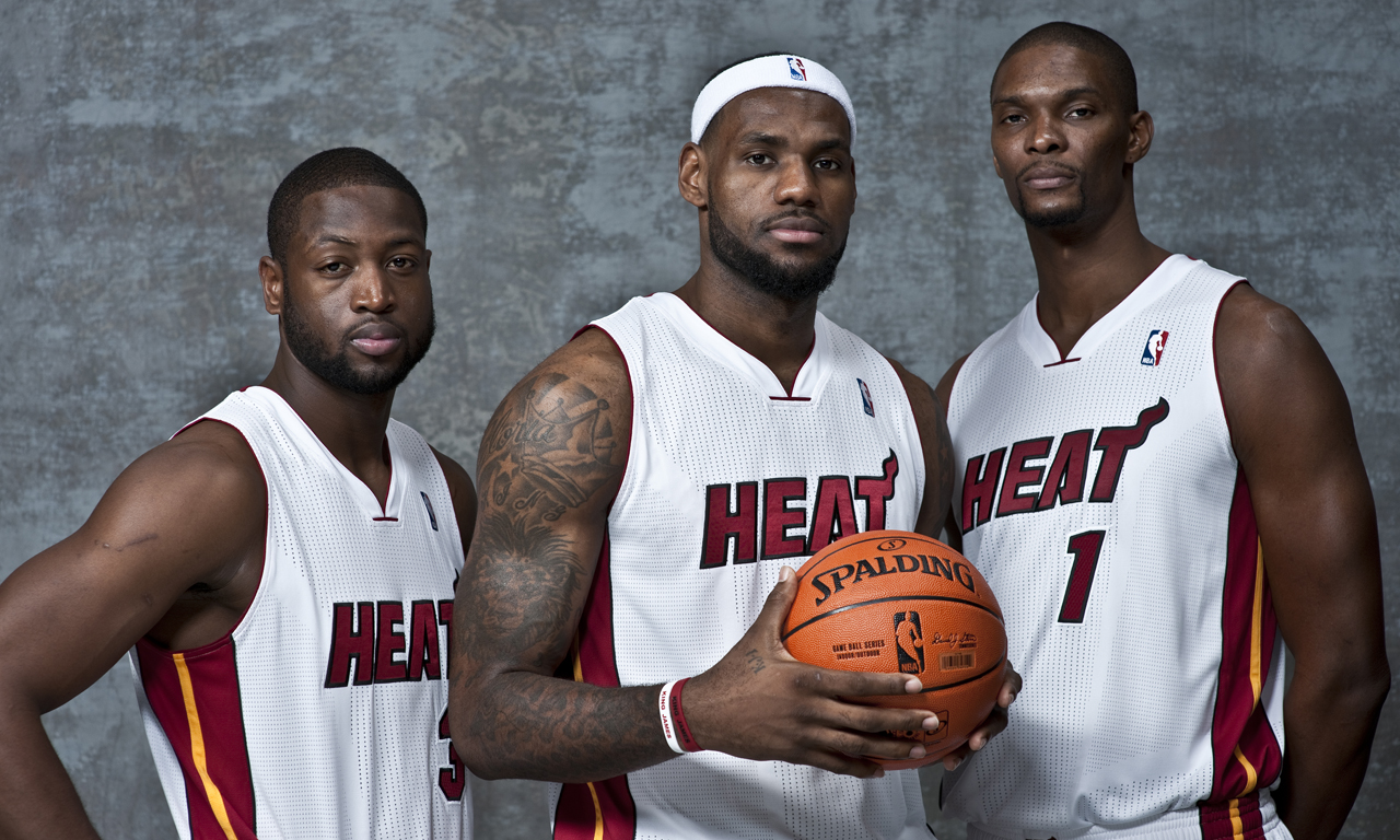 就是这么快！贺希宁反击顶开威尔逊强硬上篮 深圳回应11-0反超！（电光火石！贺希宁快攻强突威尔逊强硬上篮，深圳一波11-0完成反超）