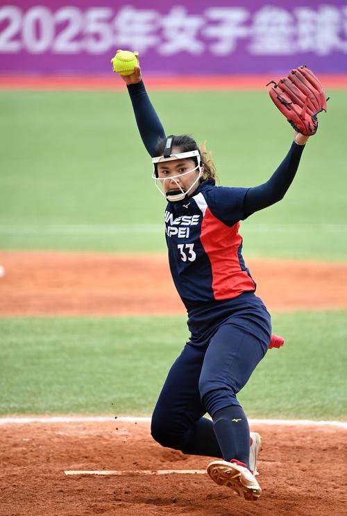 塞门约：本赛季目标是进球和助攻上双；今年在练习后点的预判（塞门约：力争本季进球与助攻均上双，正加强后点预判训练）