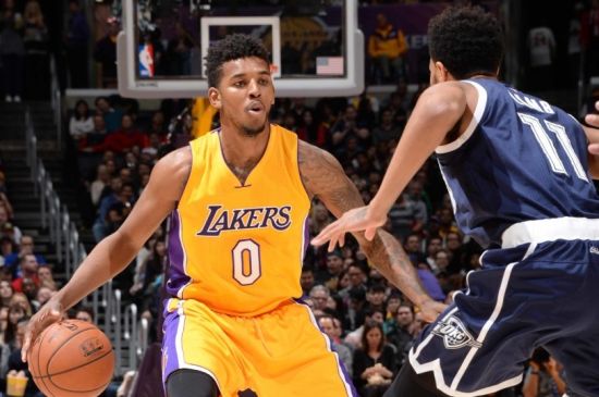 意媒：伊布、费拉拉入选米兰冬奥会火炬传递阵容（意媒：伊布与费拉拉入围米兰冬奥火炬传递名单）