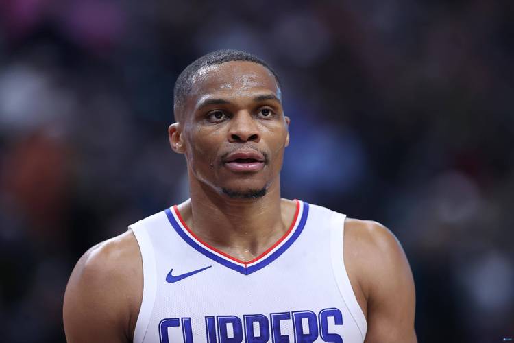 NBA精彩回放：湖人绝杀凯尔特人,（NBA高光时刻：湖人压哨击败凯尔特人）