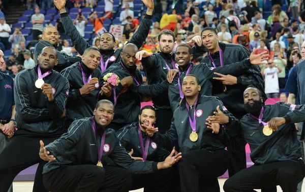 科贝记者：阿隆索在雅典主动和维尼修斯等球员改善关系（COPE记者：阿隆索在雅典主动修复与维尼修斯等球员的关系）