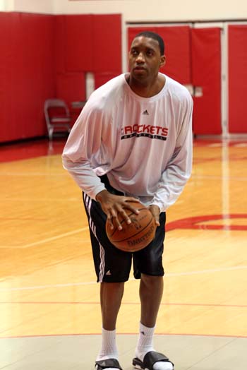 广厦逆转胜利展现韧性（广厦逆转告捷尽显韧劲）