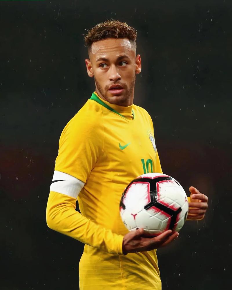 卡拉格：我认为萨拉赫的行为是耻辱，这是和经纪人精心安排的（卡拉格怒斥萨拉赫：其行为可耻，系与经纪人精心策划）