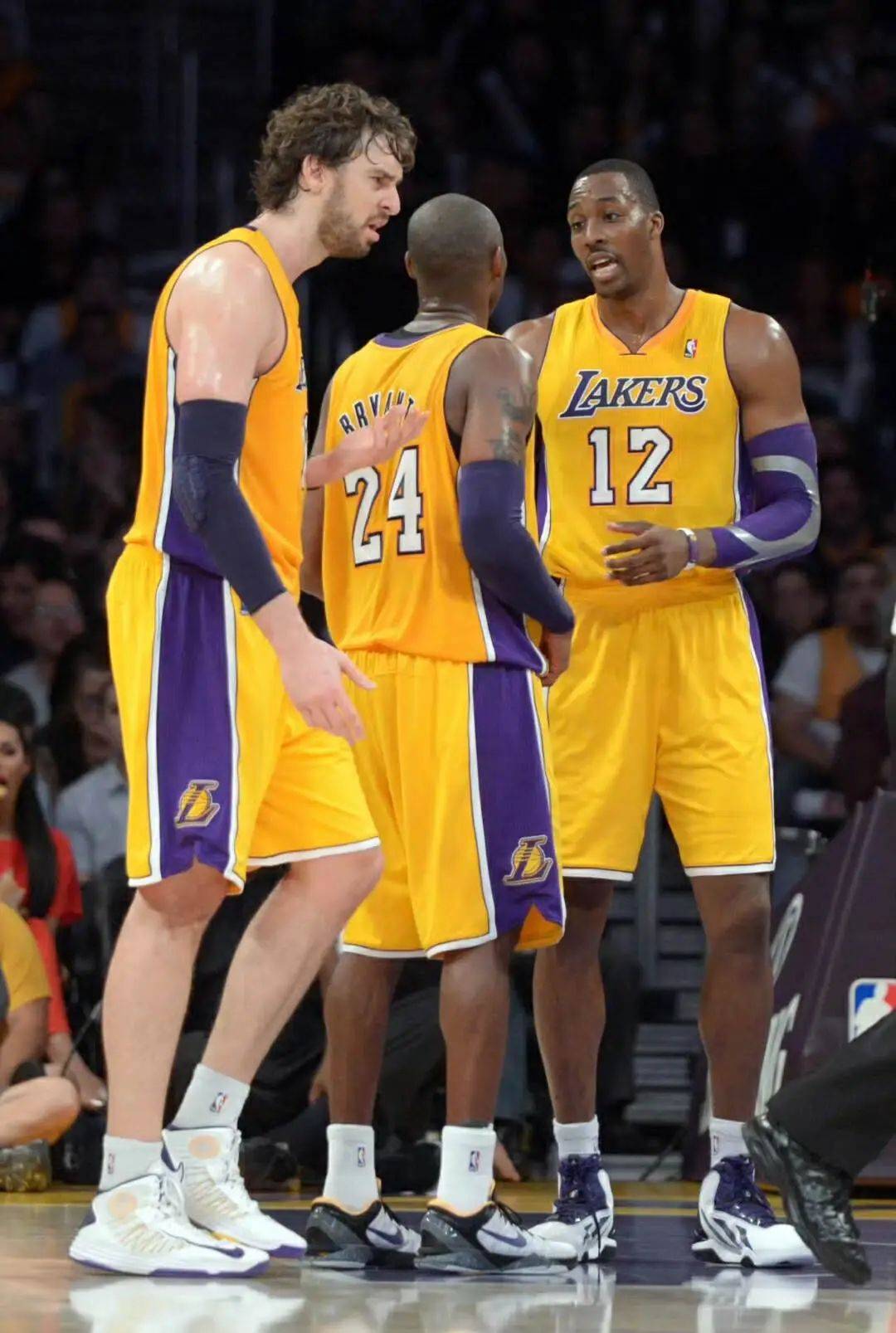 罗体：萨里向洛蒂托要求在一月引进一名高水平中场球员（罗马体育报：萨里要求洛蒂托在一月引进一名高水平中场）