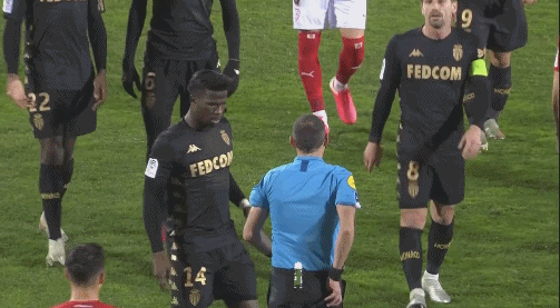 中超第29轮最佳候选：王燊超、钟义浩入选，法比奥在列（中超第29轮最佳提名出炉：王燊超、钟义浩入围，法比奥同列）