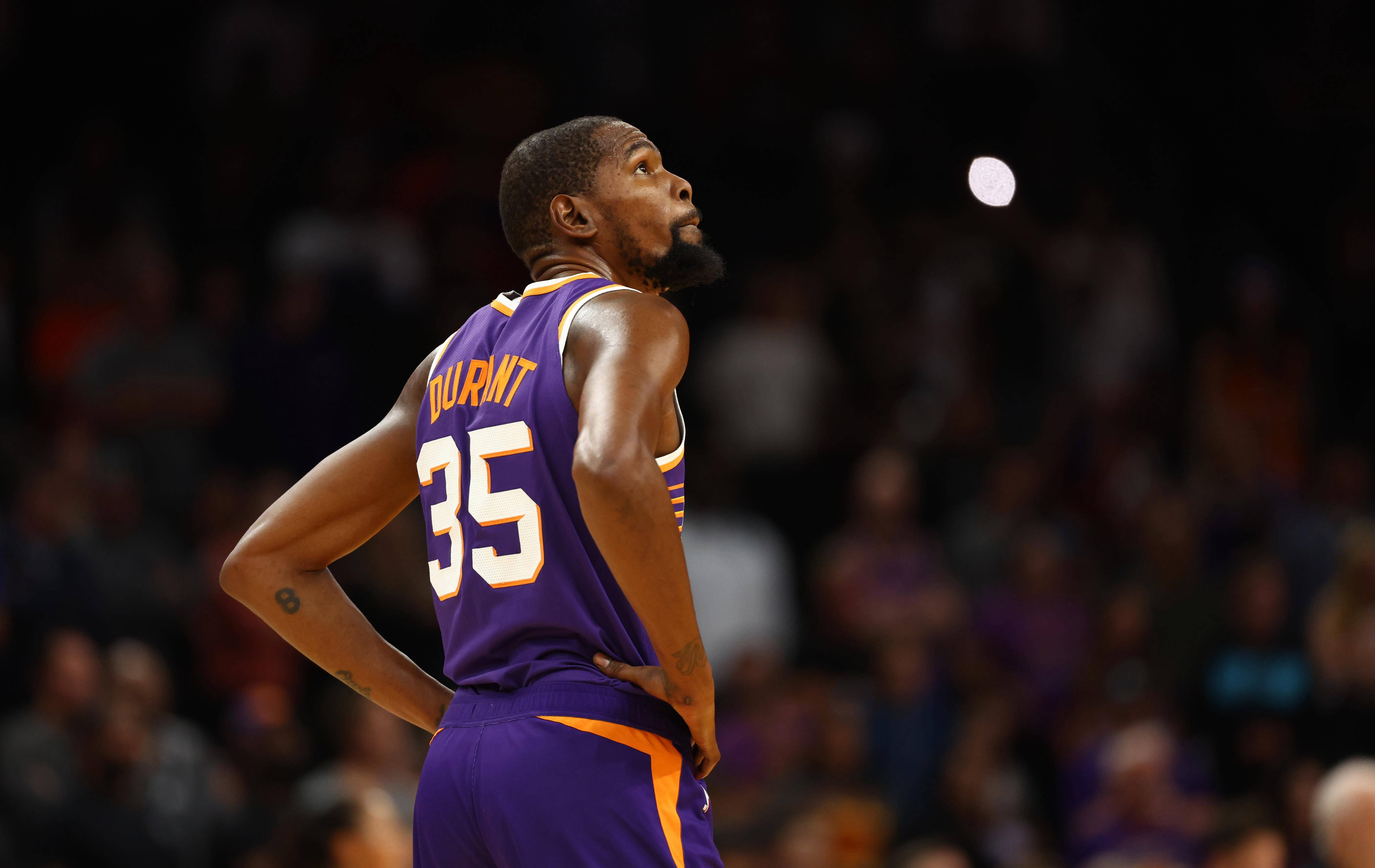 恍如隔世，巴萨上一次在诺坎普比赛法蒂双响，登贝莱助攻（时过境迁，巴萨上回诺坎普之战法蒂梅开二度，登贝莱送助攻）